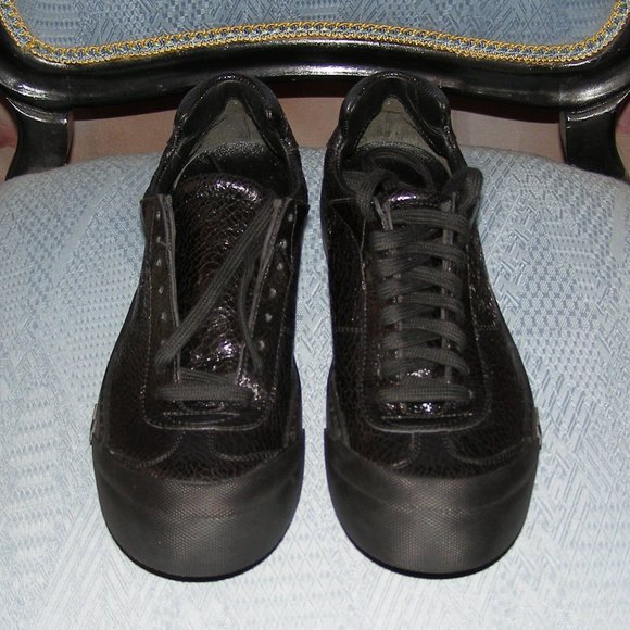 NEW 🖤 Cinzia Araia Black Crackled Low Top Sneakers 9 - Picture 4 of 13